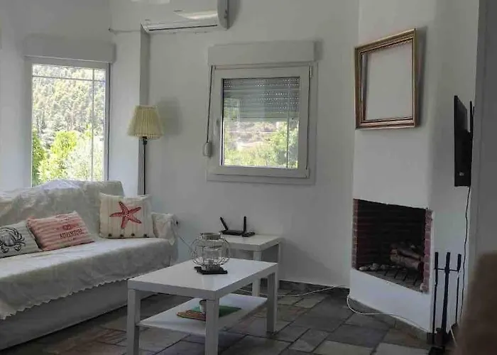ομορφη εξοχικη κατοικια Apartamento Fourka