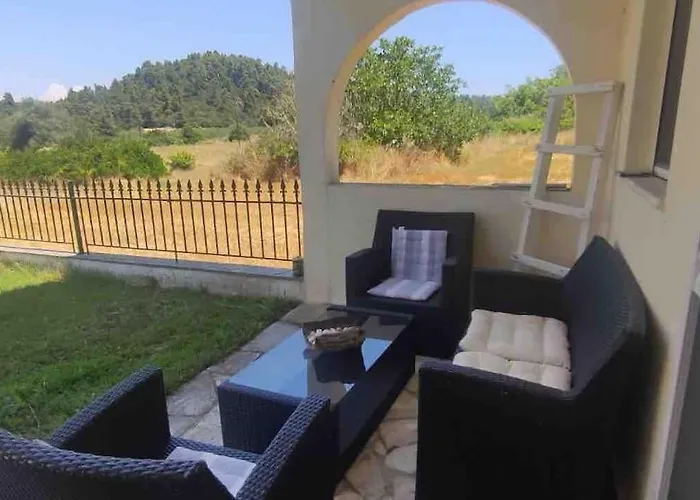 ομορφη εξοχικη κατοικια Apartment Fourka